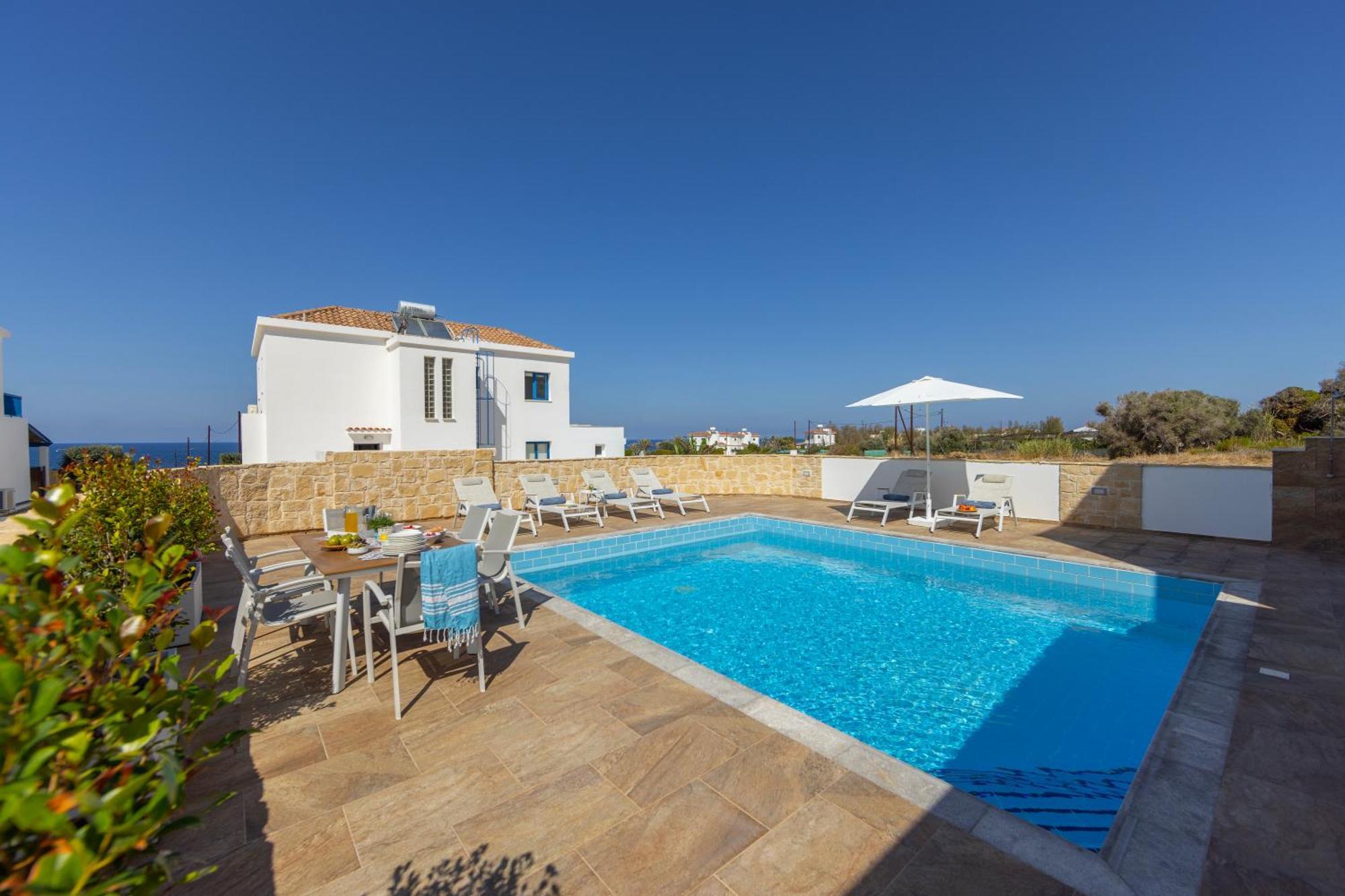 Diana Seaside Villas Pomos Bagian luar foto