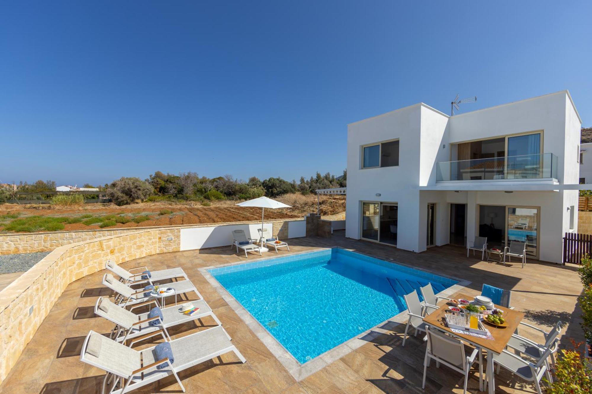 Diana Seaside Villas Pomos Ruang foto