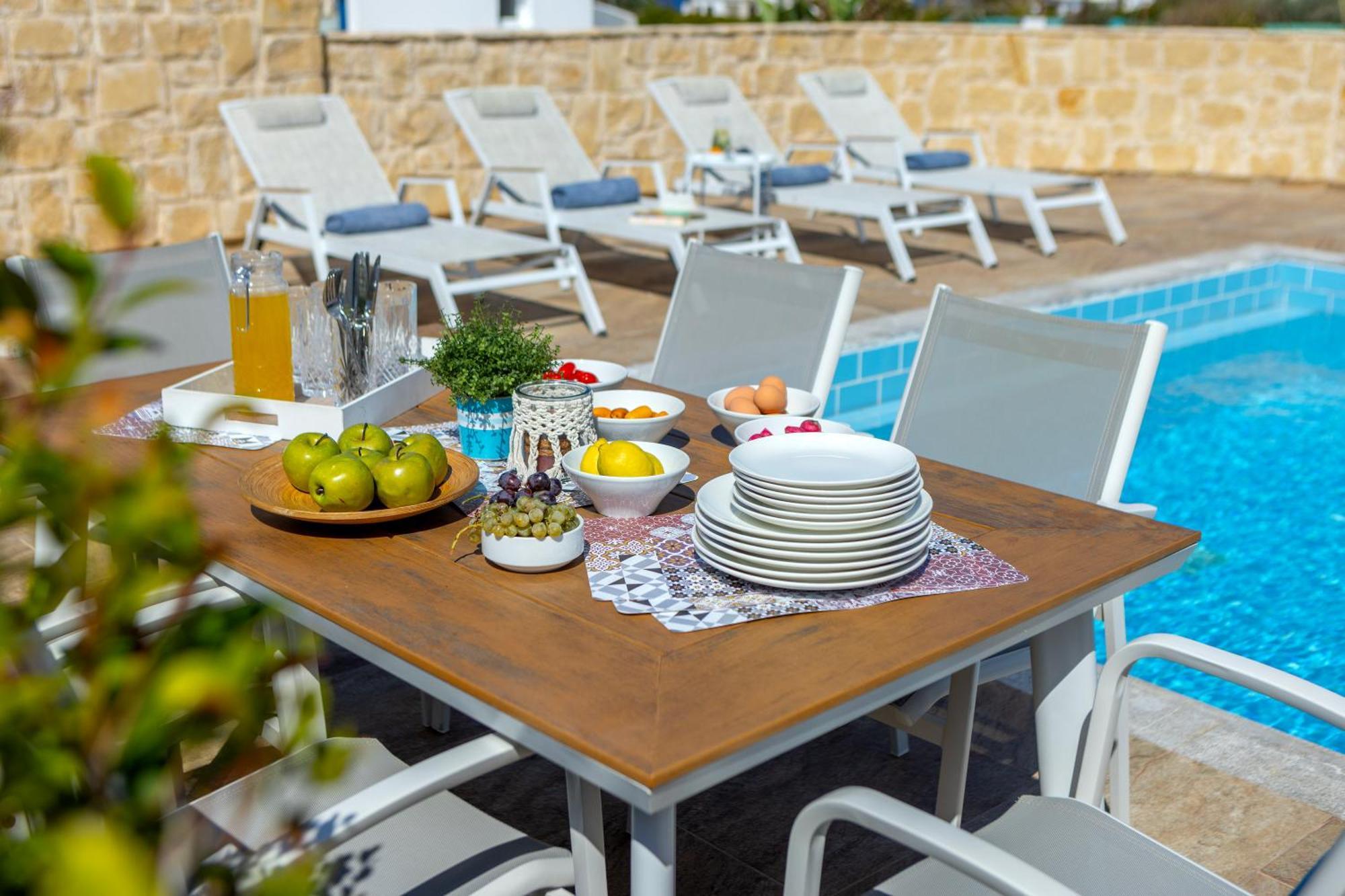 Diana Seaside Villas Pomos Bagian luar foto