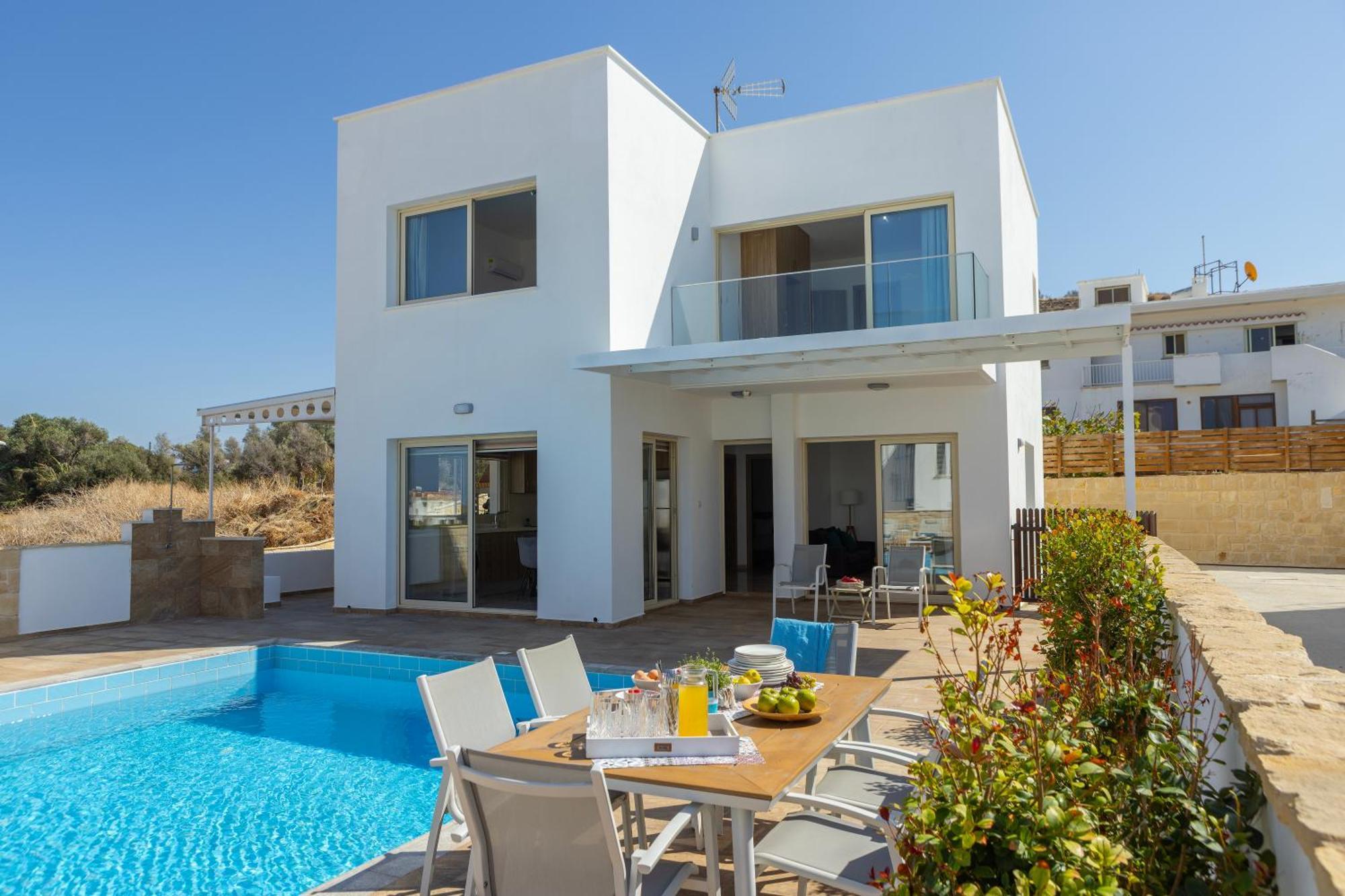 Diana Seaside Villas Pomos Bagian luar foto