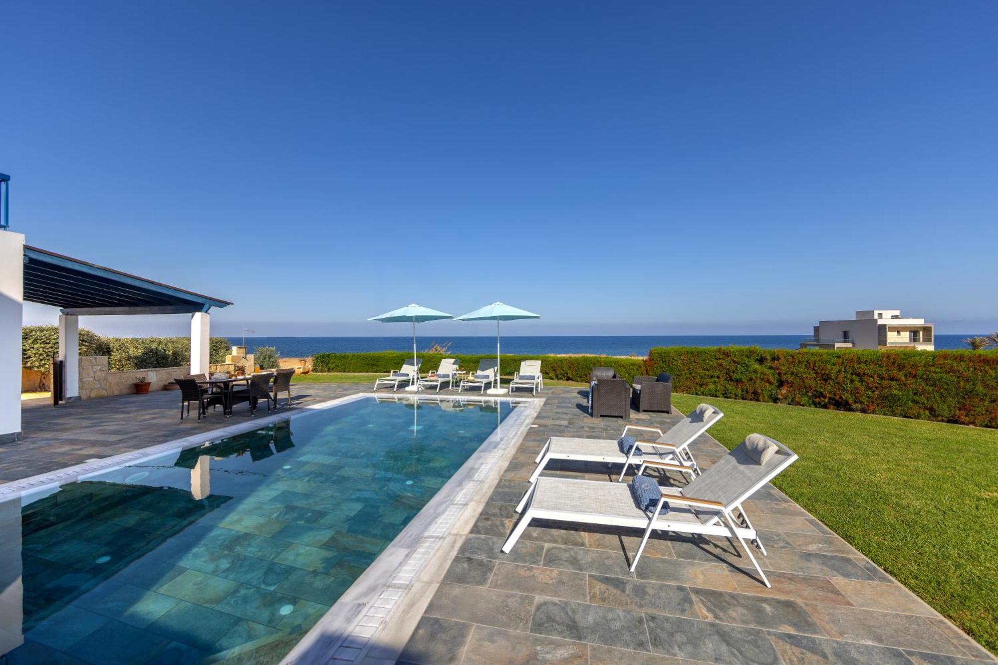 Diana Seaside Villas Pomos Bagian luar foto