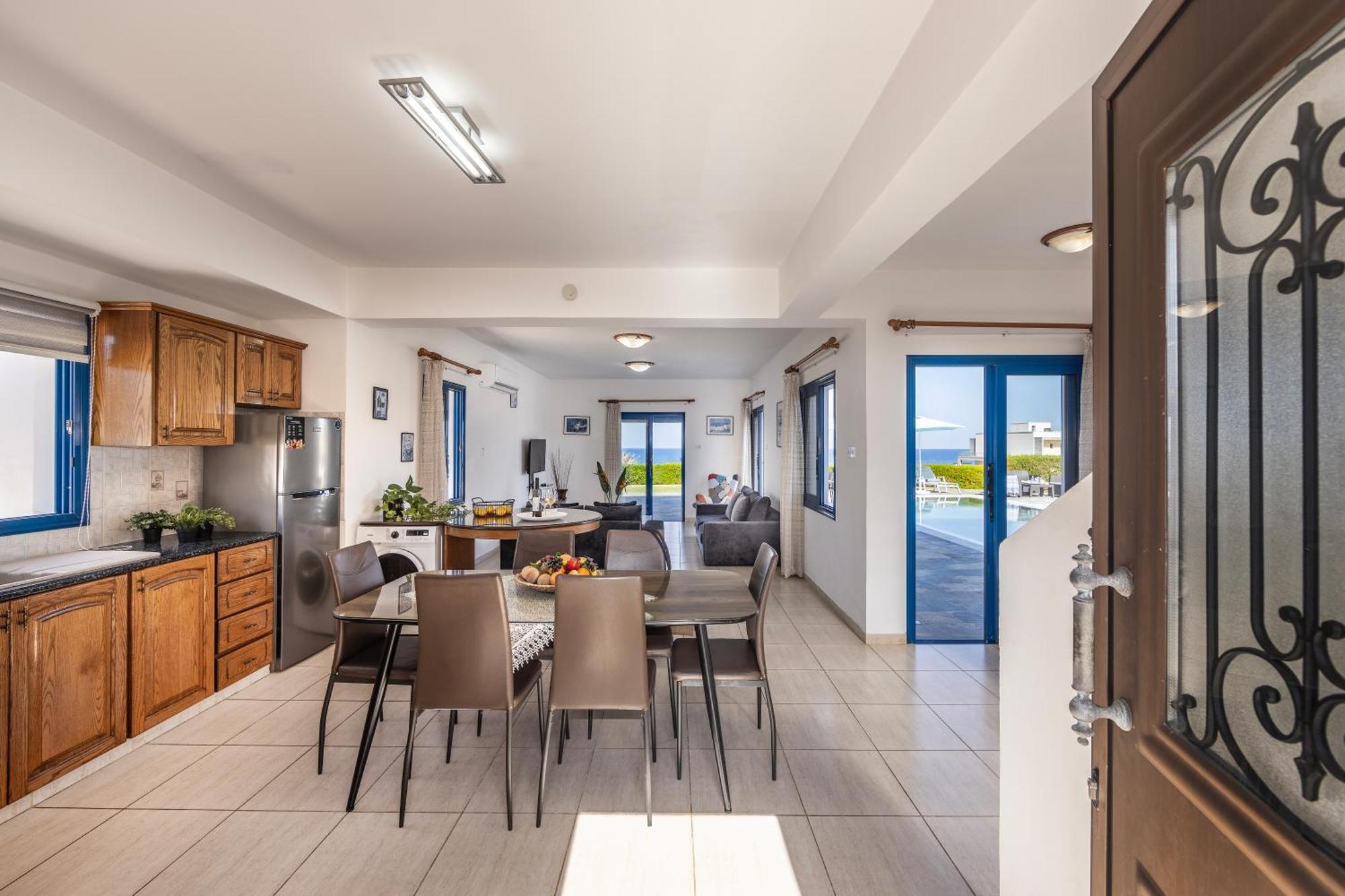 Diana Seaside Villas Pomos Bagian luar foto