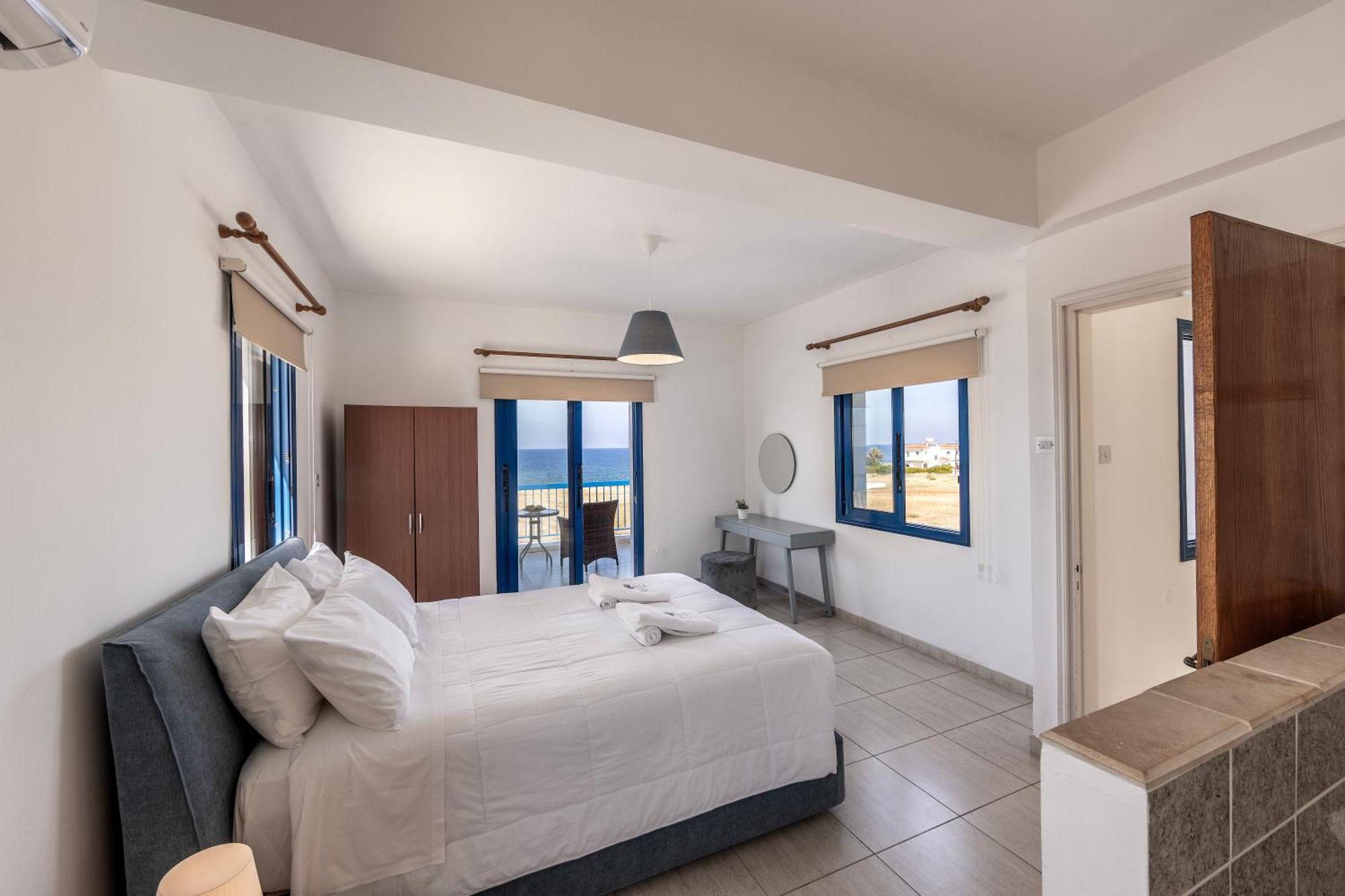 Diana Seaside Villas Pomos Bagian luar foto
