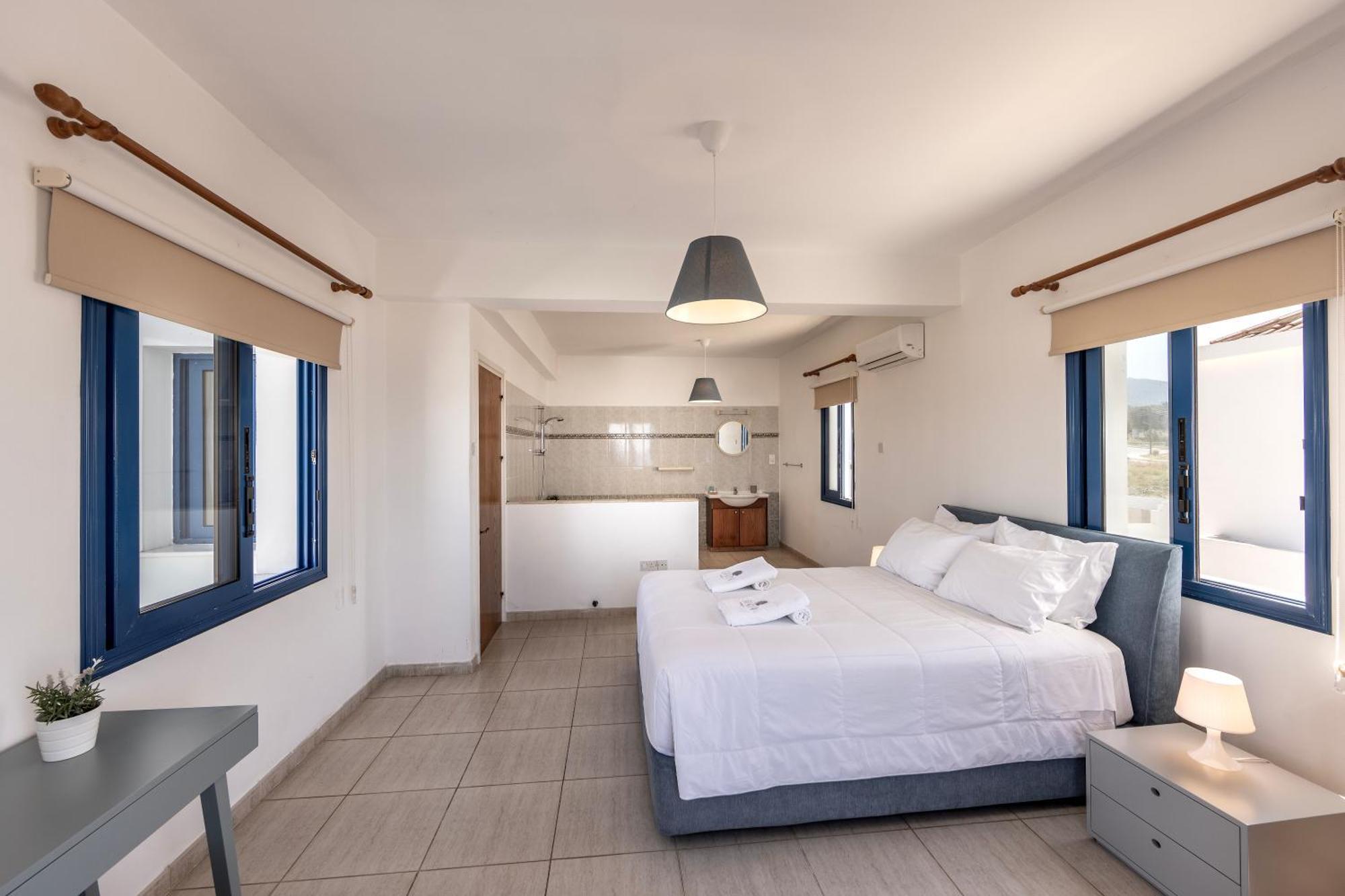 Diana Seaside Villas Pomos Bagian luar foto
